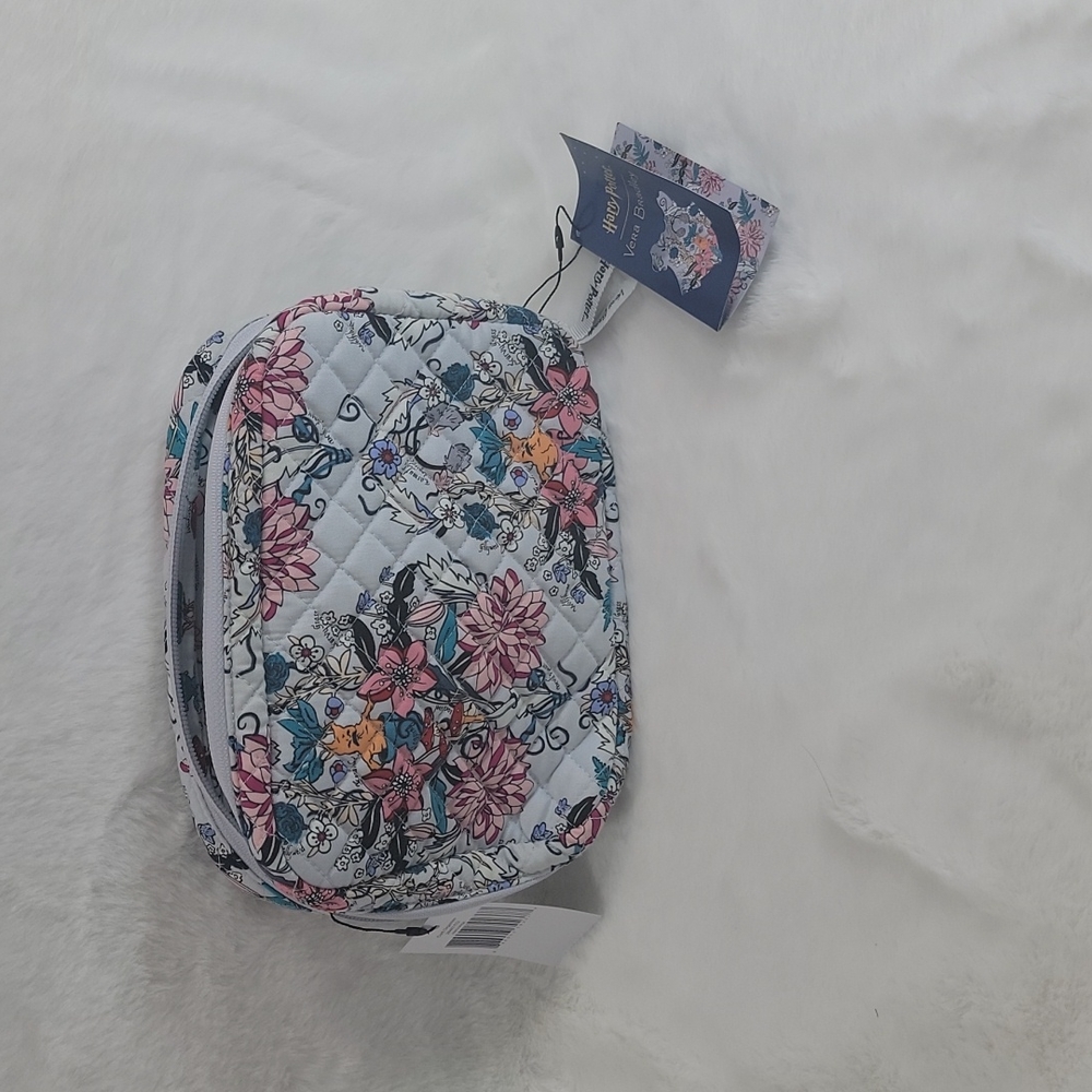 Vera Bradley Cord Organizer Herbology